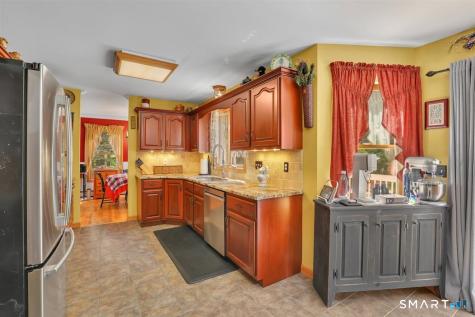 69 Ledgebrook Lane Middletown CT 06457