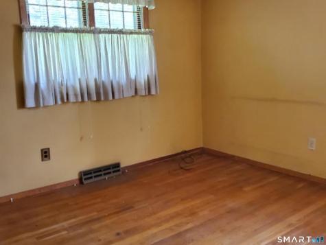 65 Vernon Road East Hartford CT 06108