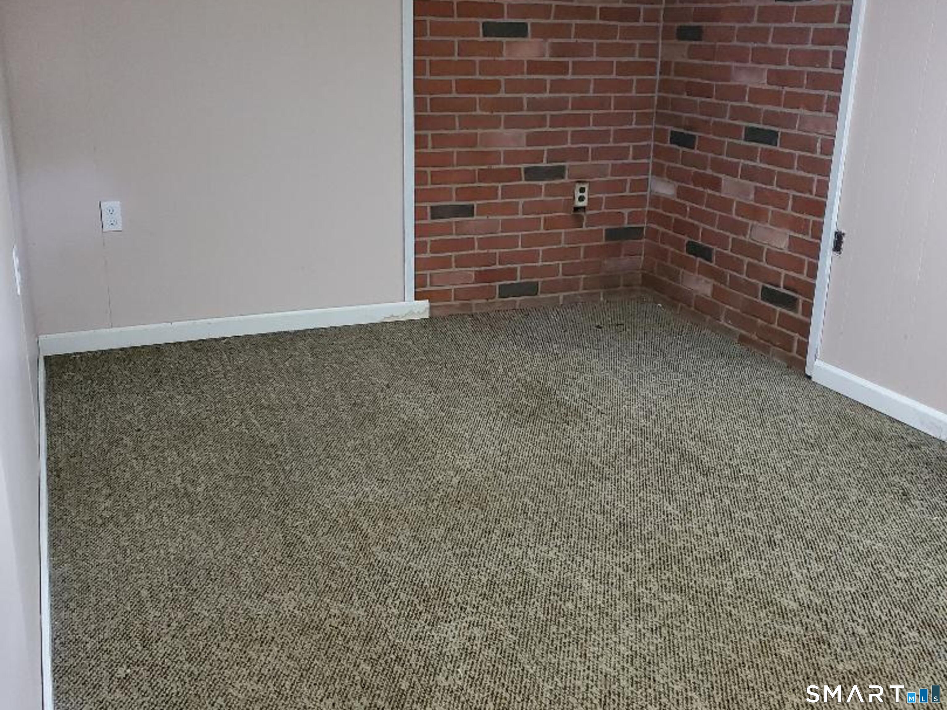 65 Vernon Road East Hartford CT 06108