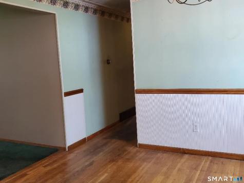 65 Vernon Road East Hartford CT 06108