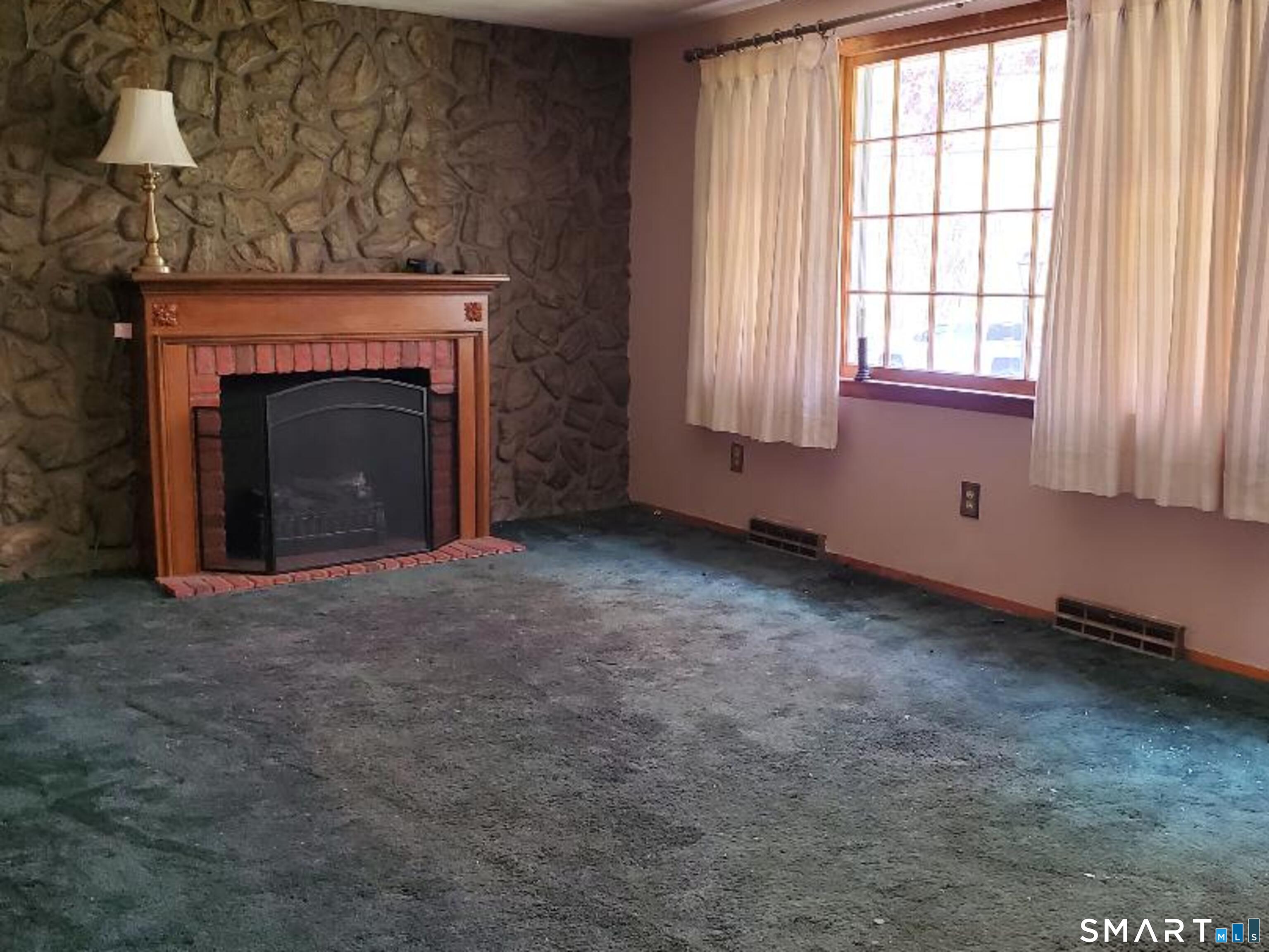 65 Vernon Road East Hartford CT 06108