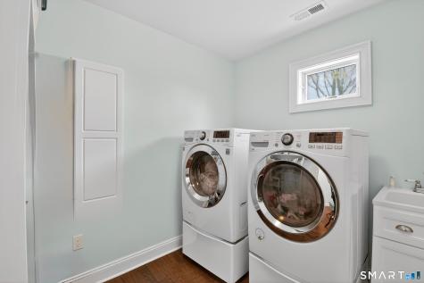 12 Howe Place Milford CT 06460