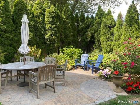 12 Howe Place Milford CT 06460