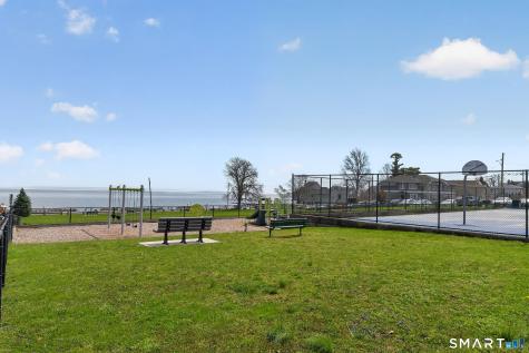 12 Howe Place Milford CT 06460