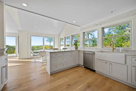 71 Peaceable Ridge Road Ridgefield CT 06877