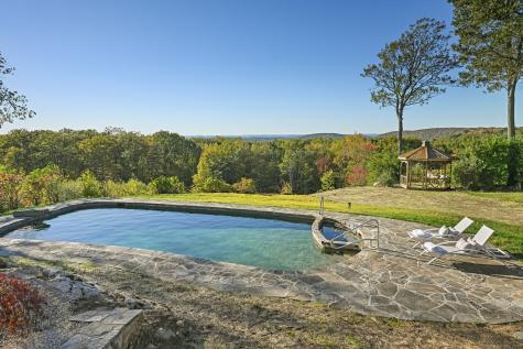71 Peaceable Ridge Road Ridgefield CT 06877