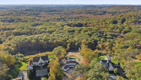 71 Peaceable Ridge Road Ridgefield CT 06877