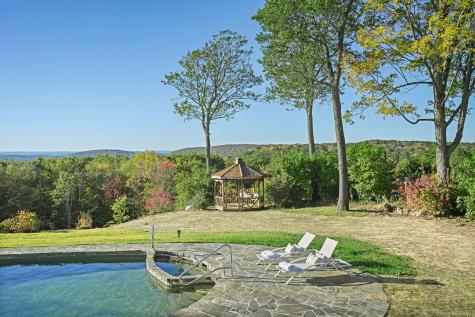 71 Peaceable Ridge Road Ridgefield CT 06877