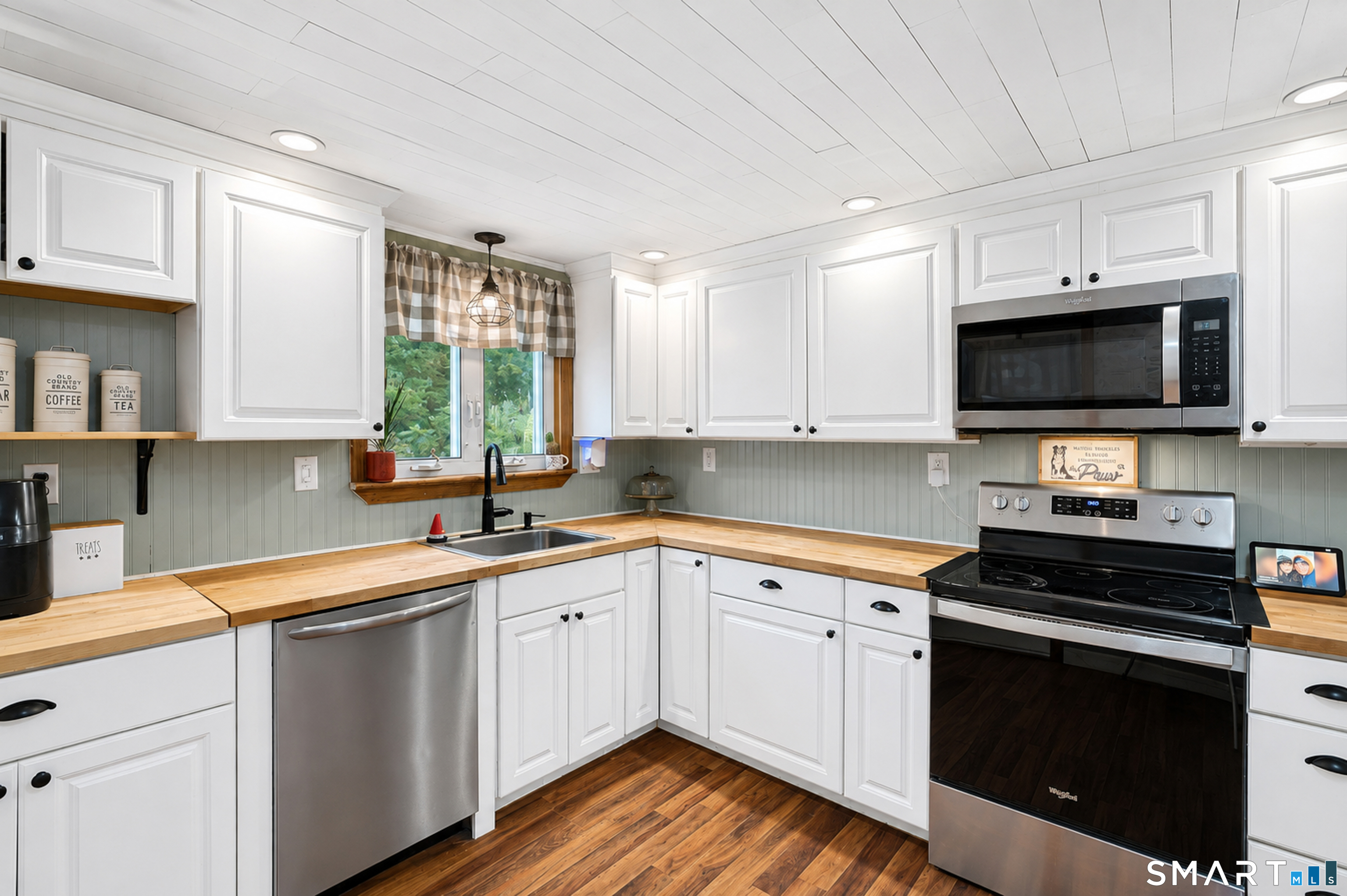 24 Bailey Avenue Wallingford CT 06492