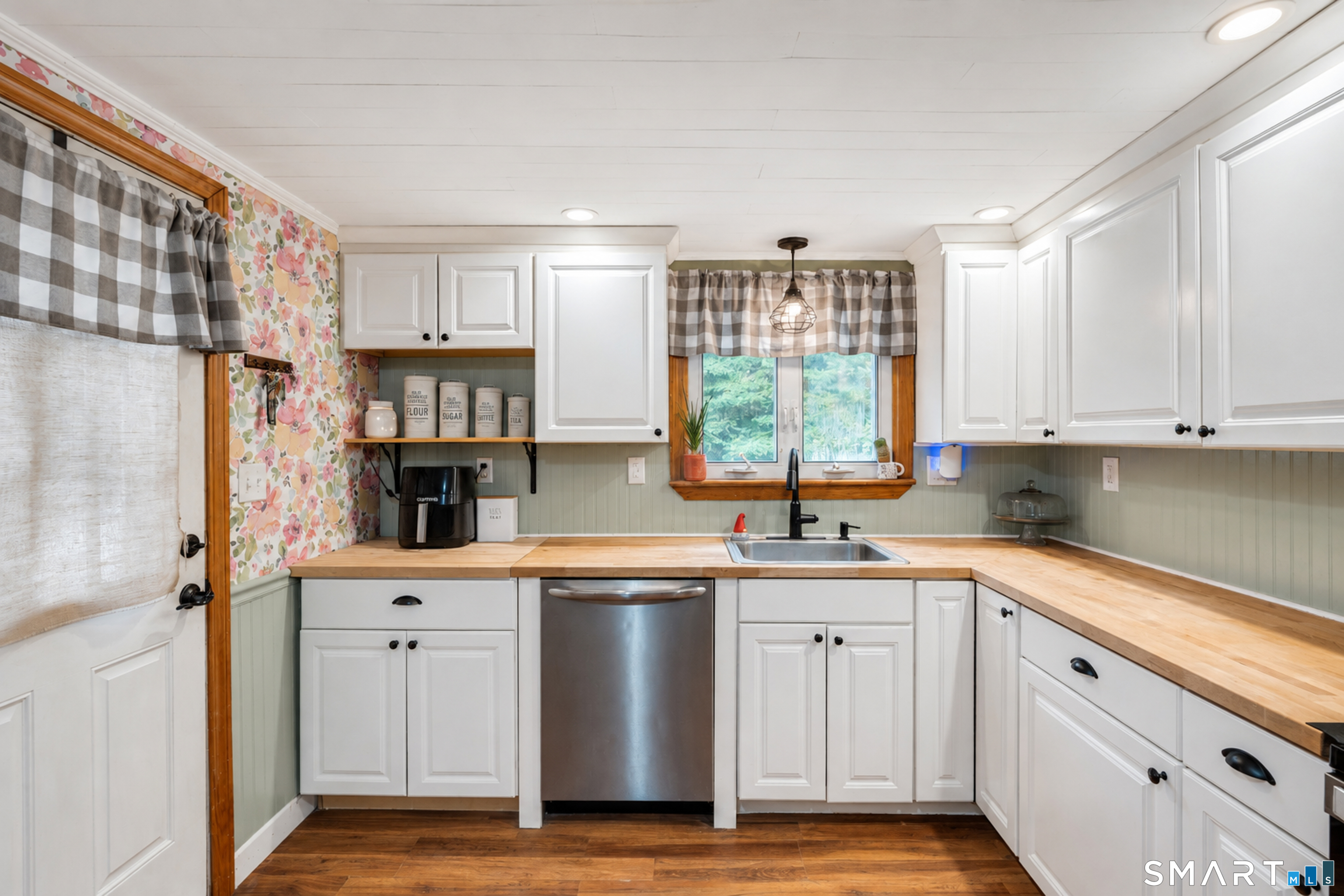 24 Bailey Avenue Wallingford CT 06492