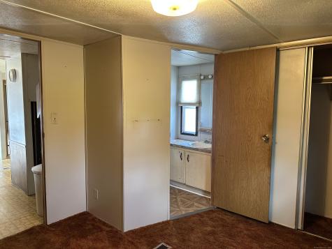 32 Shadduck Road Naugatuck CT 06770