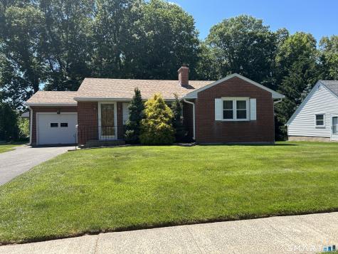 13 Walnut Lane Wallingford CT 06492