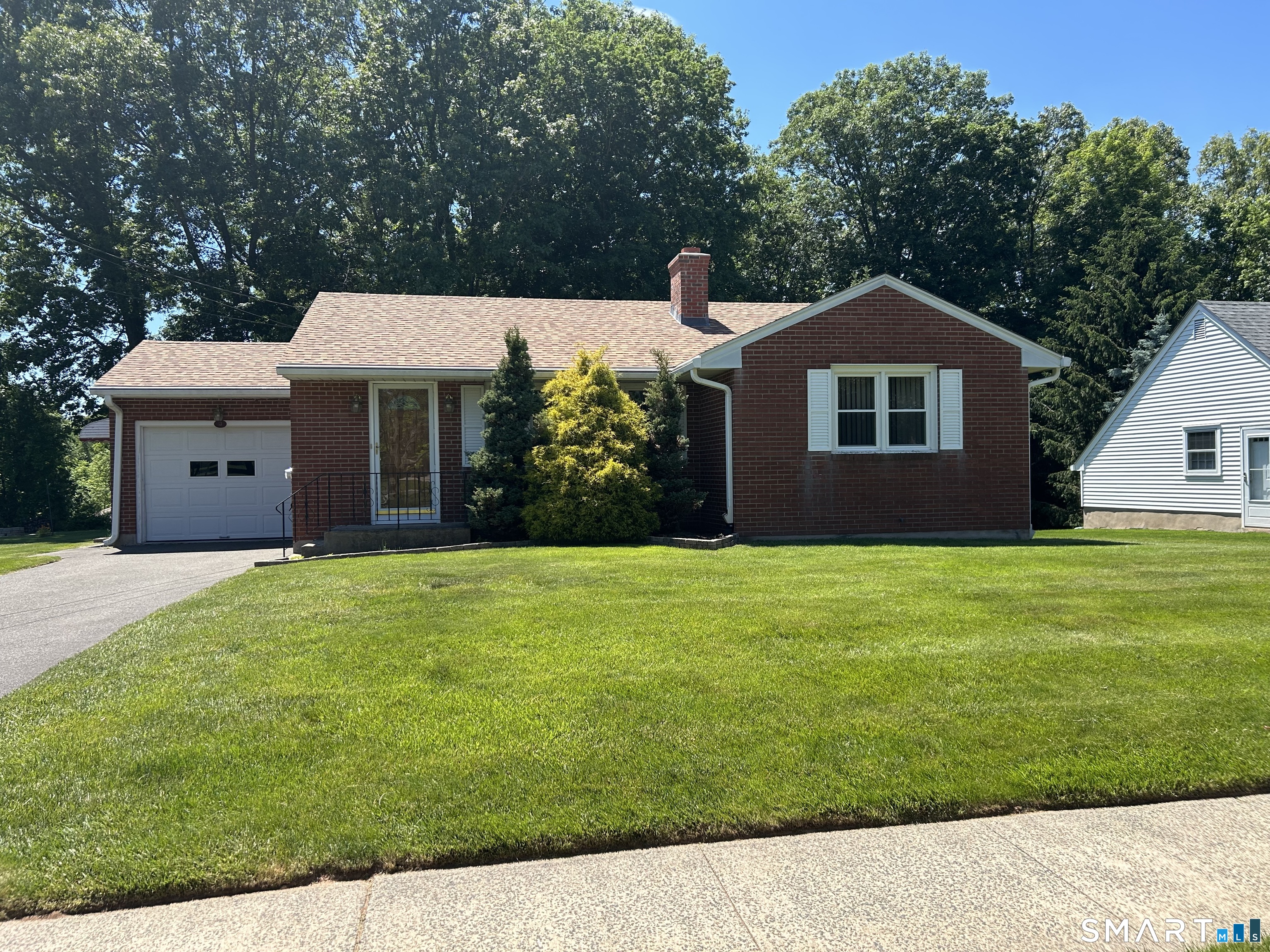 13 Walnut Lane Wallingford CT 06492