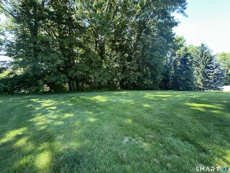 13 Walnut Lane Wallingford CT 06492