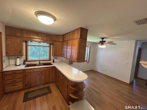 13 Walnut Lane Wallingford CT 06492