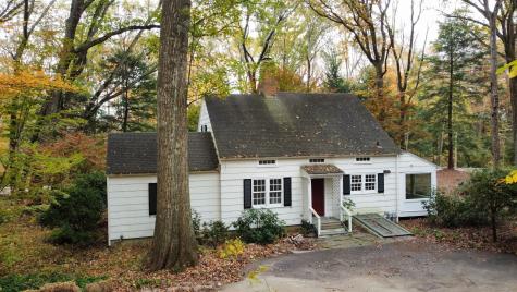 48 Brookwood Lane New Canaan CT 06840