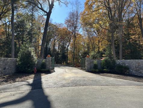 48 Brookwood Lane New Canaan CT 06840