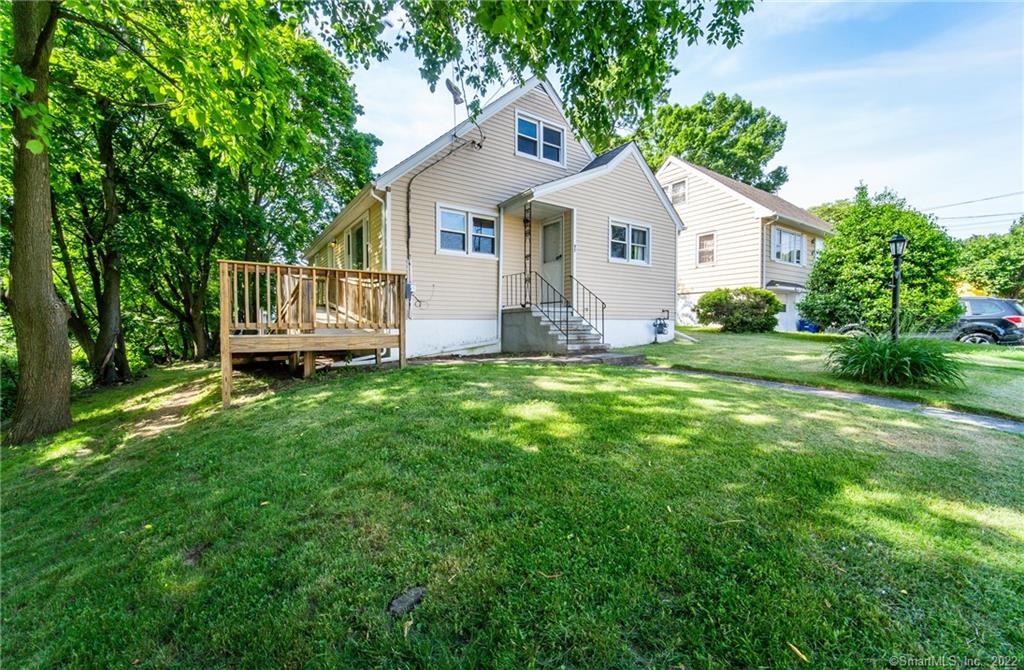 97 Stoehrs Place Bridgeport CT 06606