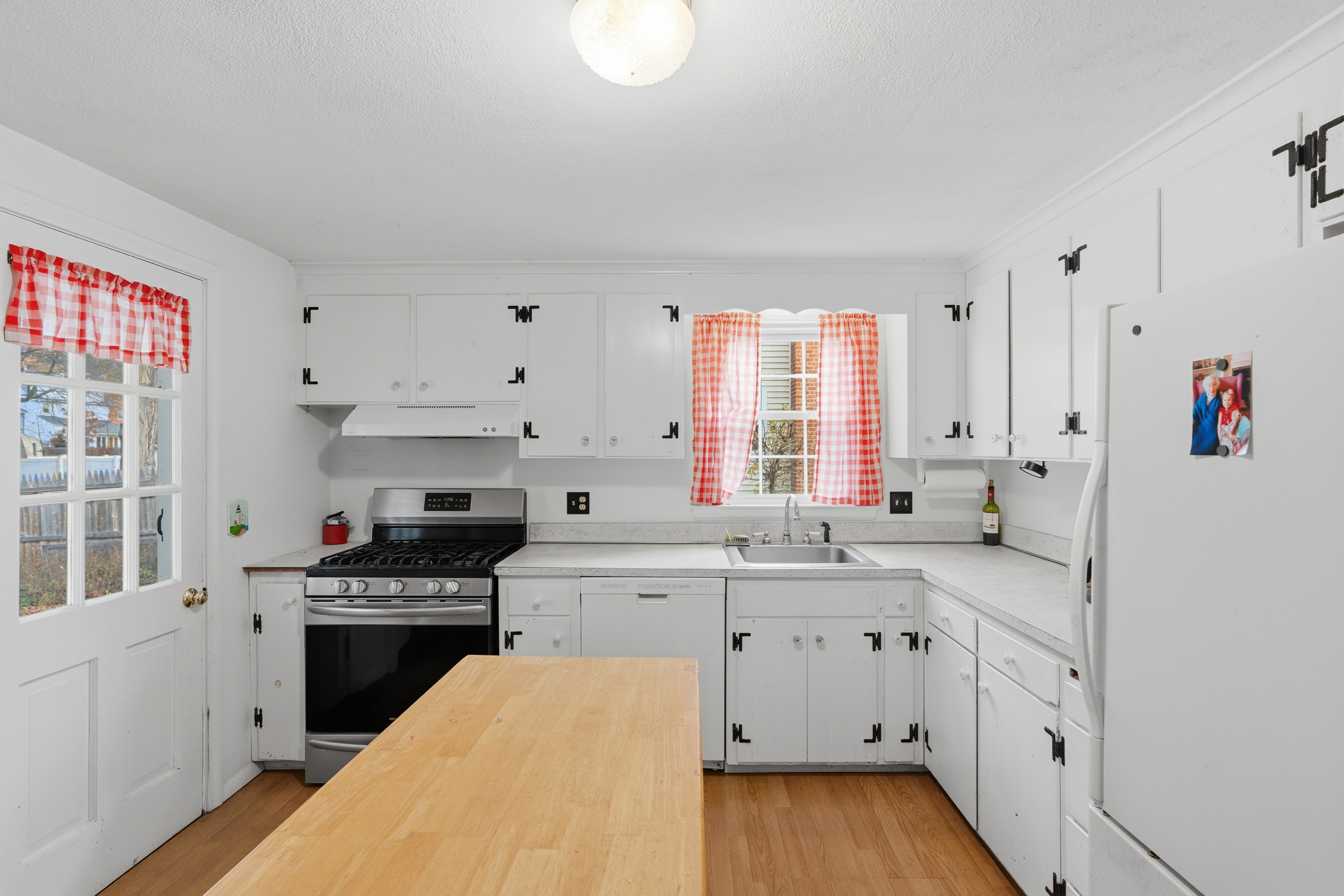 43 Dudley Road Wethersfield CT 06109