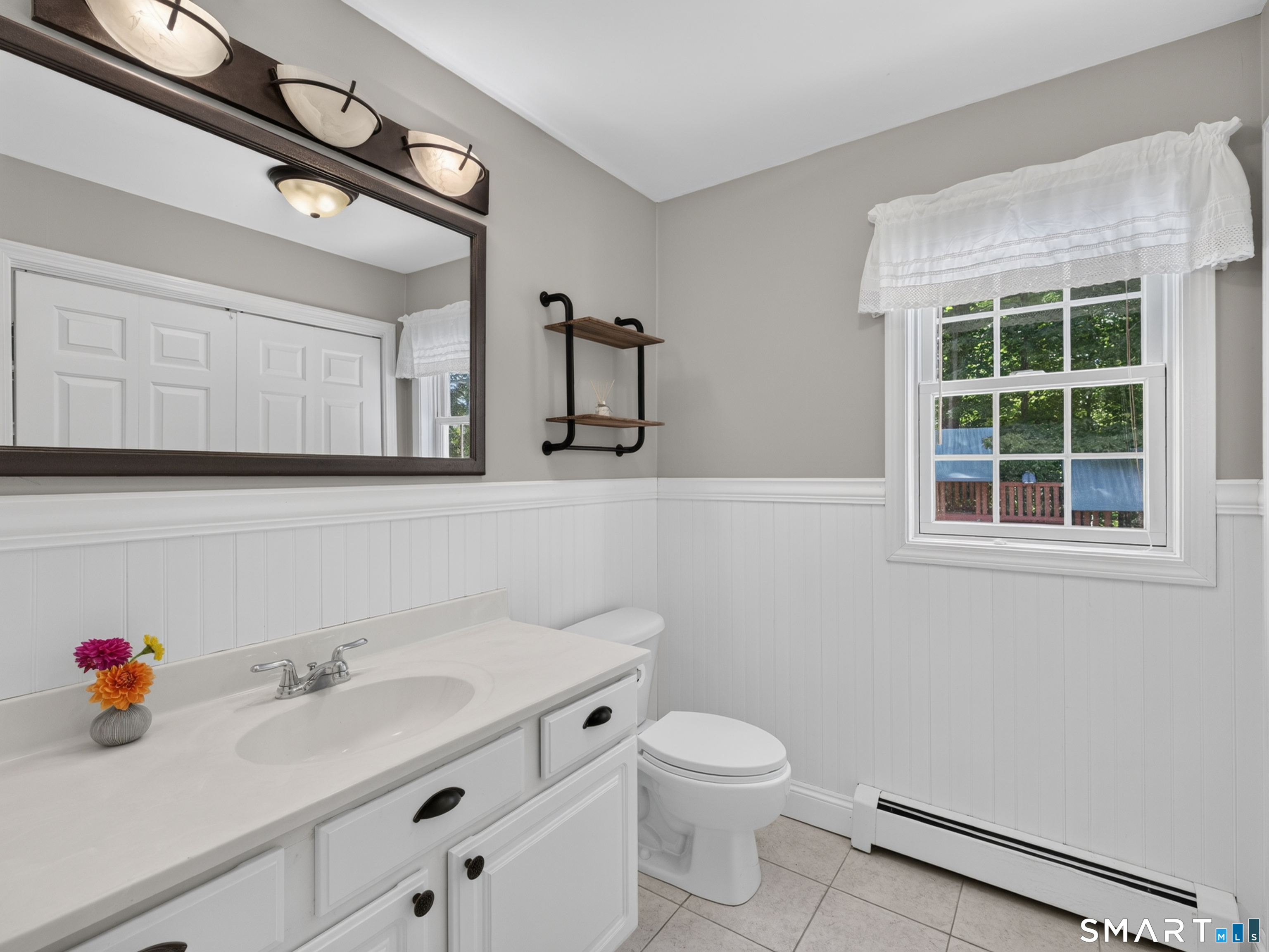 589 Town Street East Haddam CT 06423