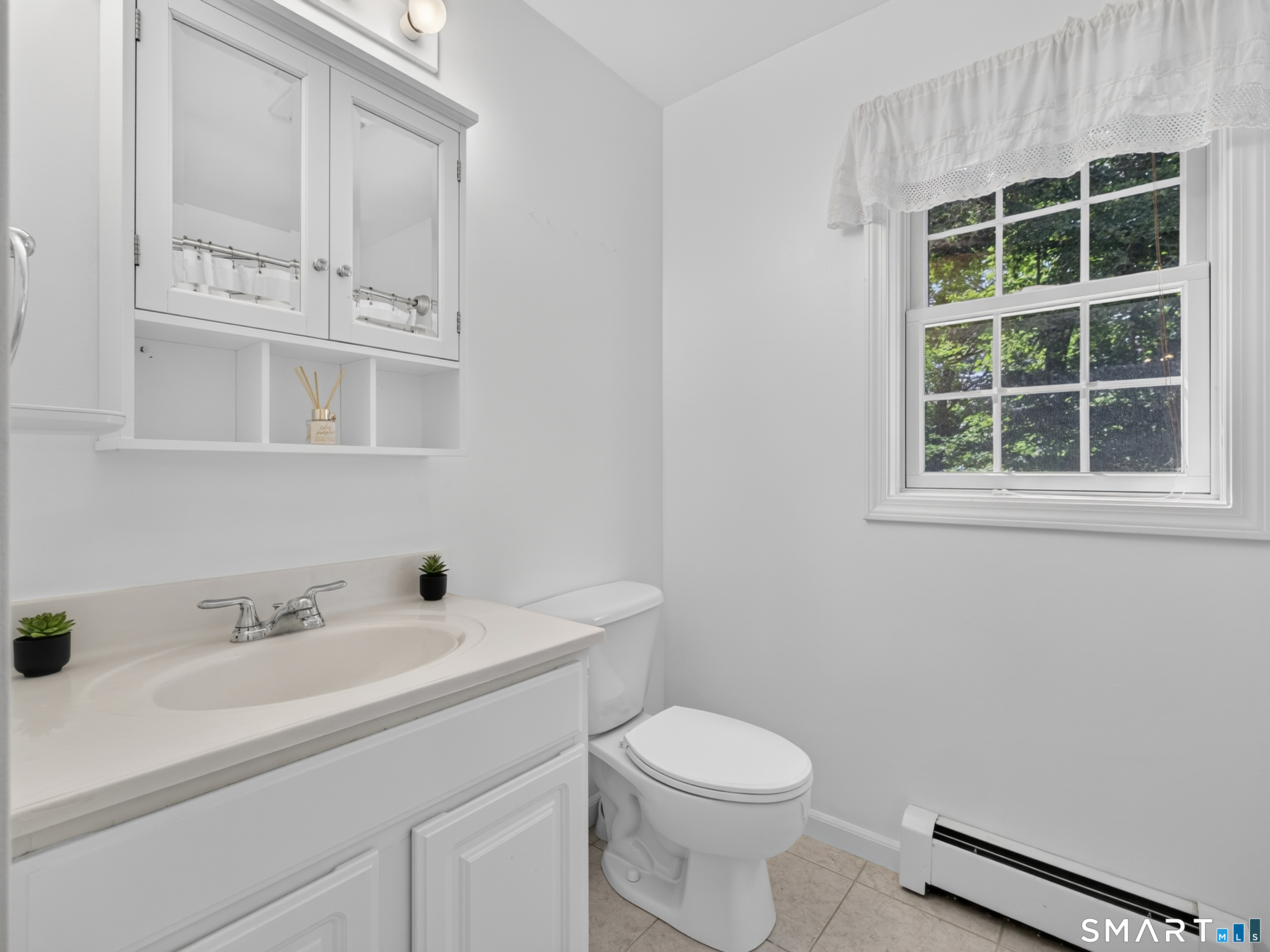 589 Town Street East Haddam CT 06423