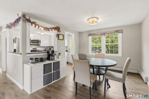 18 Richard Lane Bloomfield CT 06002