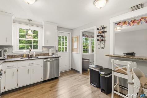 18 Richard Lane Bloomfield CT 06002