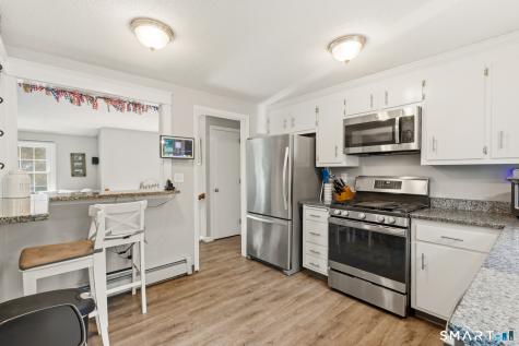18 Richard Lane Bloomfield CT 06002