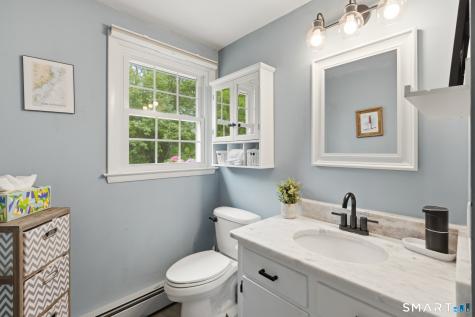 18 Richard Lane Bloomfield CT 06002