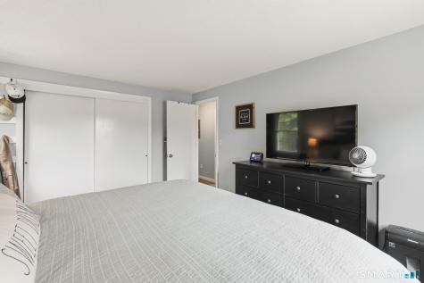 18 Richard Lane Bloomfield CT 06002