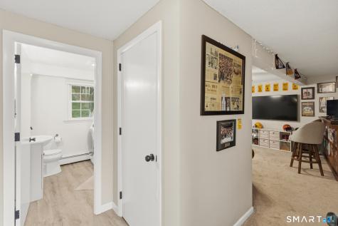 18 Richard Lane Bloomfield CT 06002