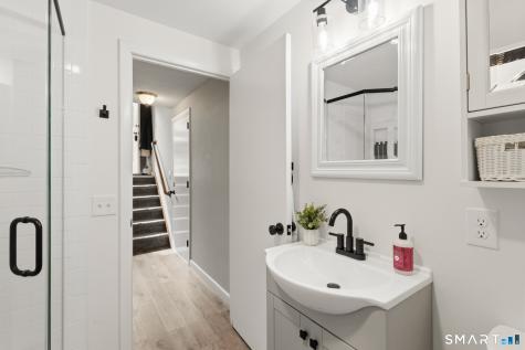 18 Richard Lane Bloomfield CT 06002