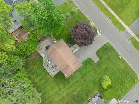 18 Richard Lane Bloomfield CT 06002