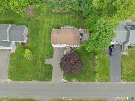 18 Richard Lane Bloomfield CT 06002