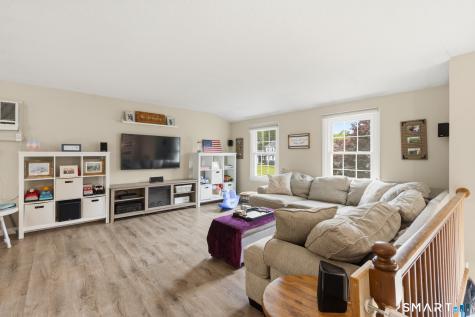 18 Richard Lane Bloomfield CT 06002