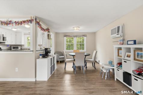 18 Richard Lane Bloomfield CT 06002