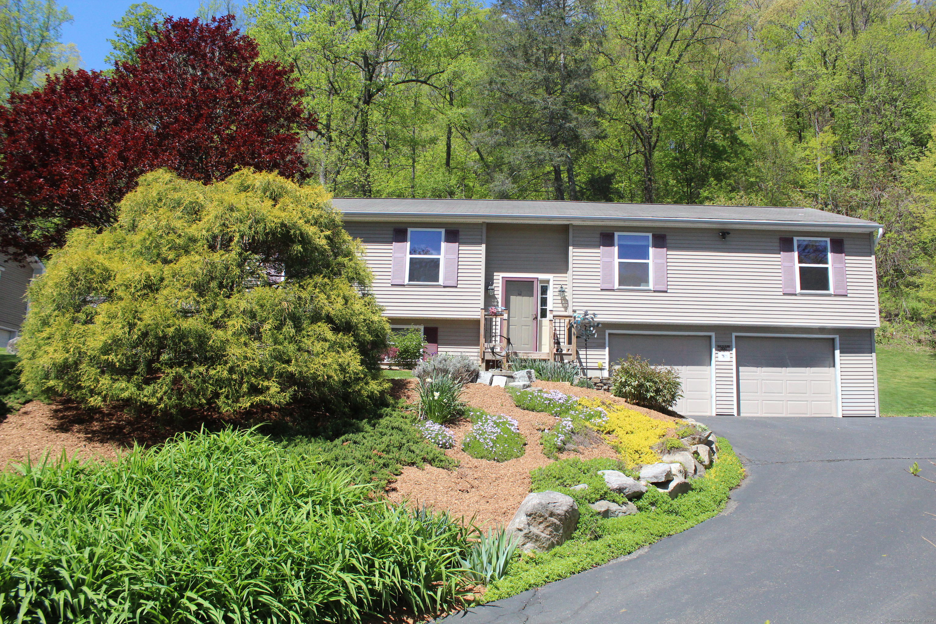 130 Perry Drive New Milford CT 06776