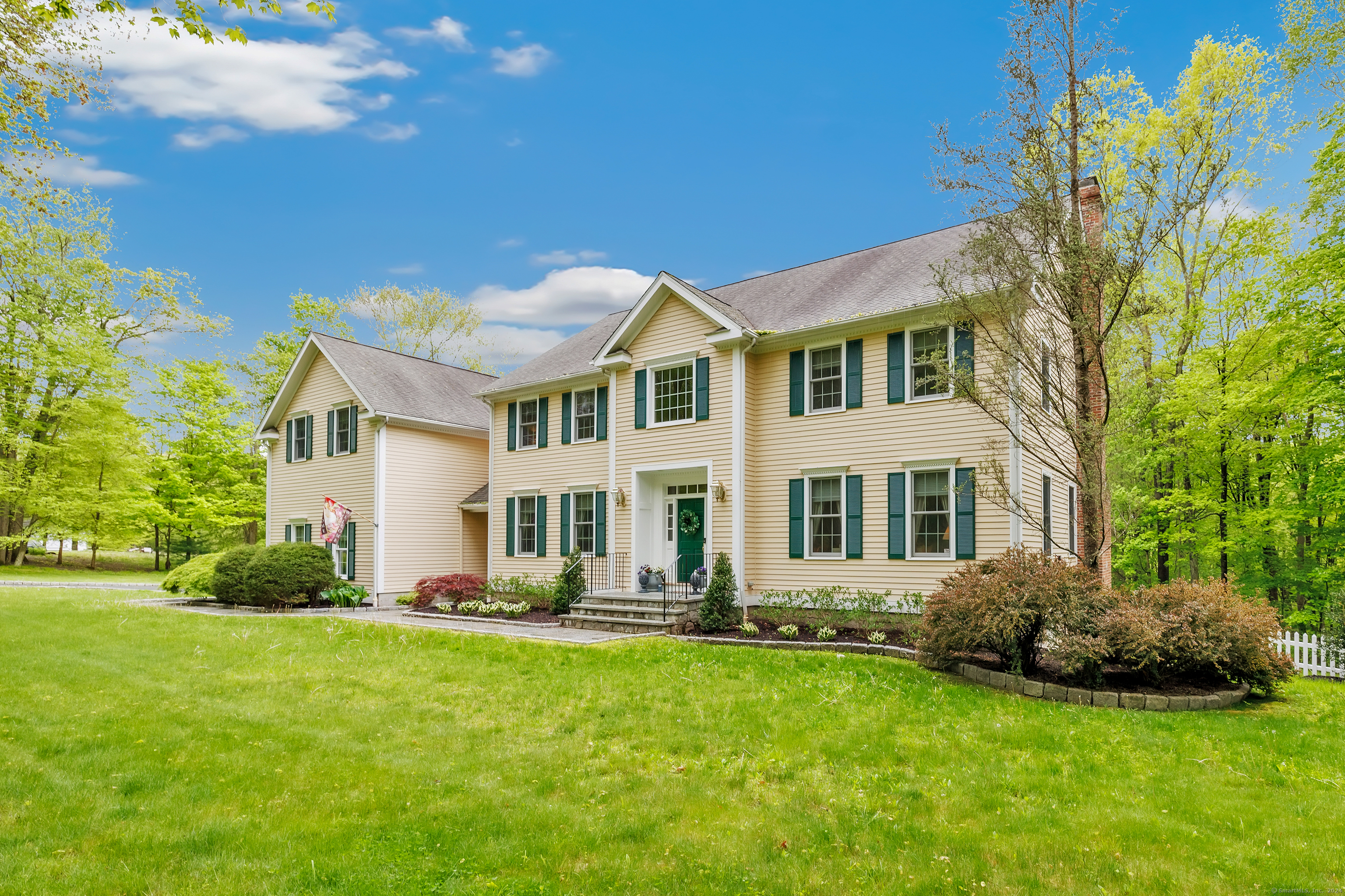 17 Long Wall Road Redding CT 06896
