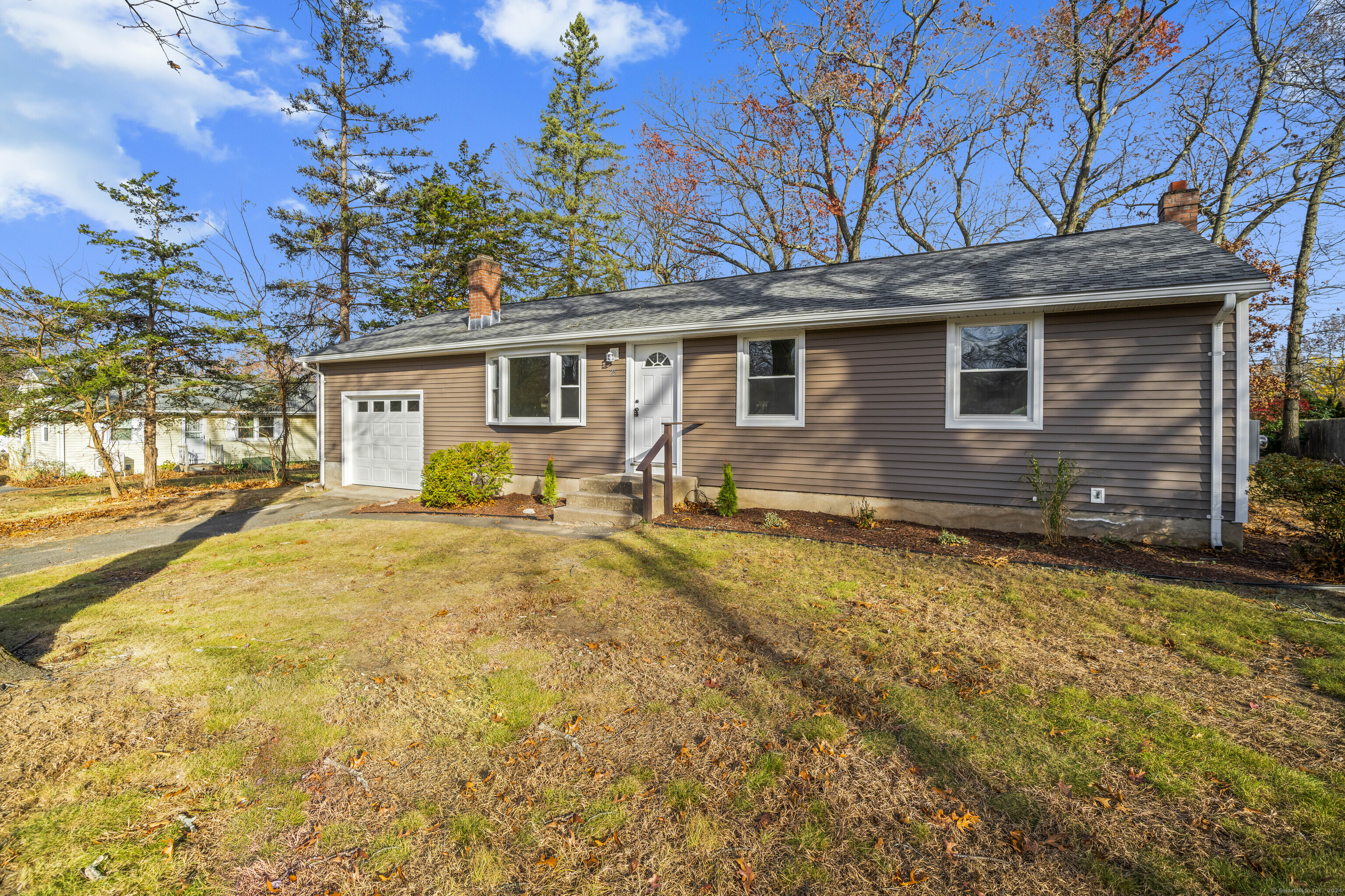 25 Heather Lane Windsor Locks CT 06096