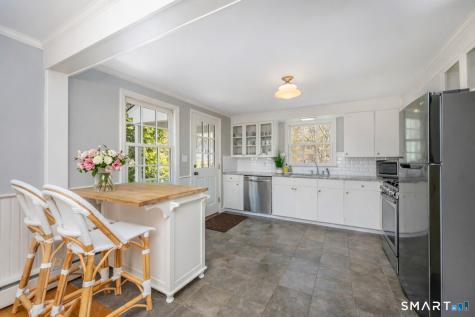 376 Rowayton Avenue Norwalk CT 06853