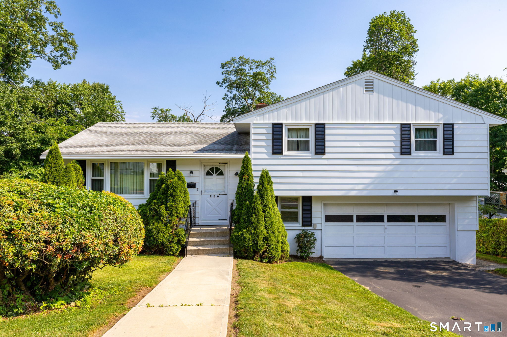 256 Pearl Lake Road Waterbury CT 06706