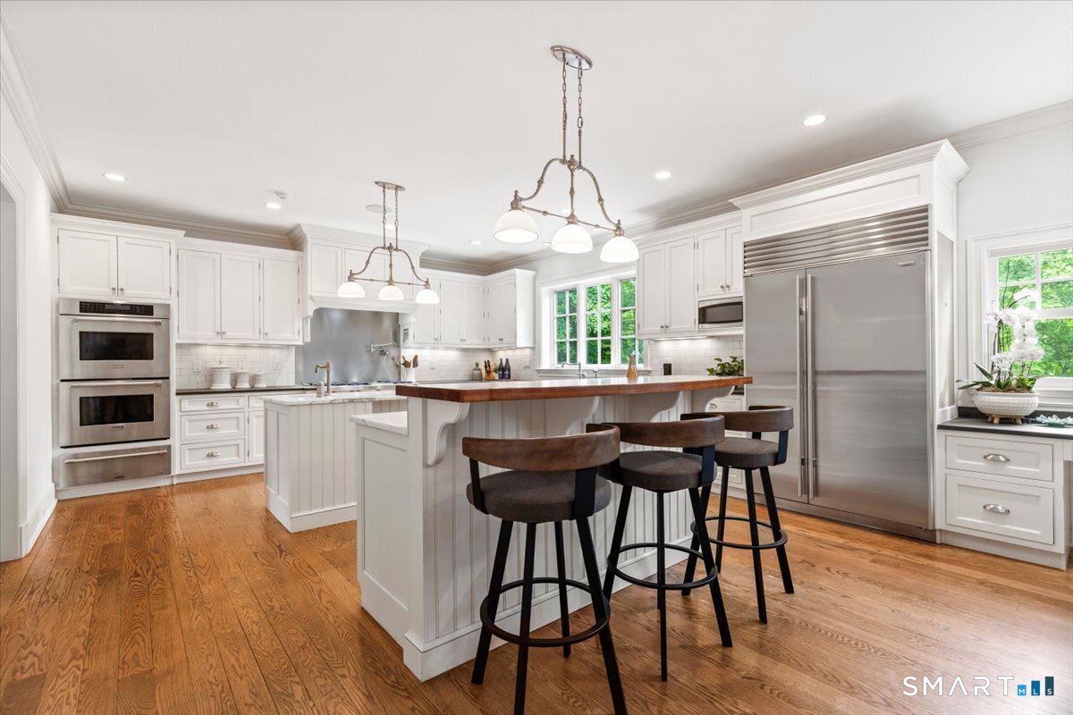 25 Adams Lane New Canaan CT 06840