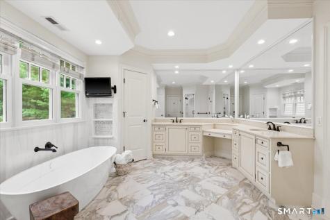 25 Adams Lane New Canaan CT 06840