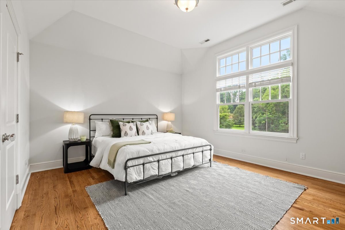 25 Adams Lane New Canaan CT 06840