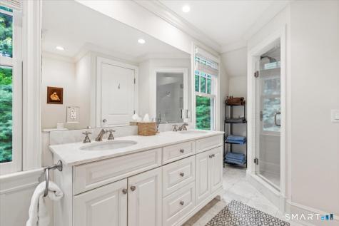 25 Adams Lane New Canaan CT 06840