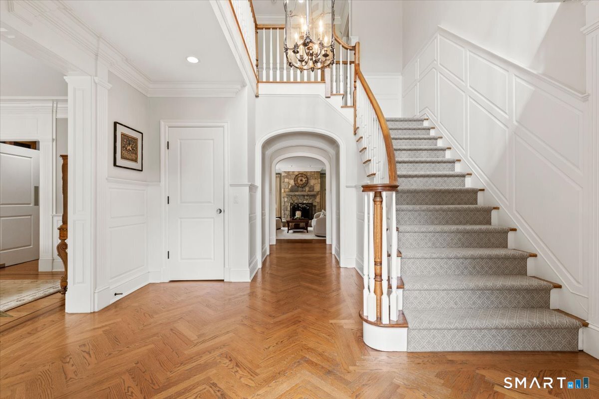 25 Adams Lane New Canaan CT 06840