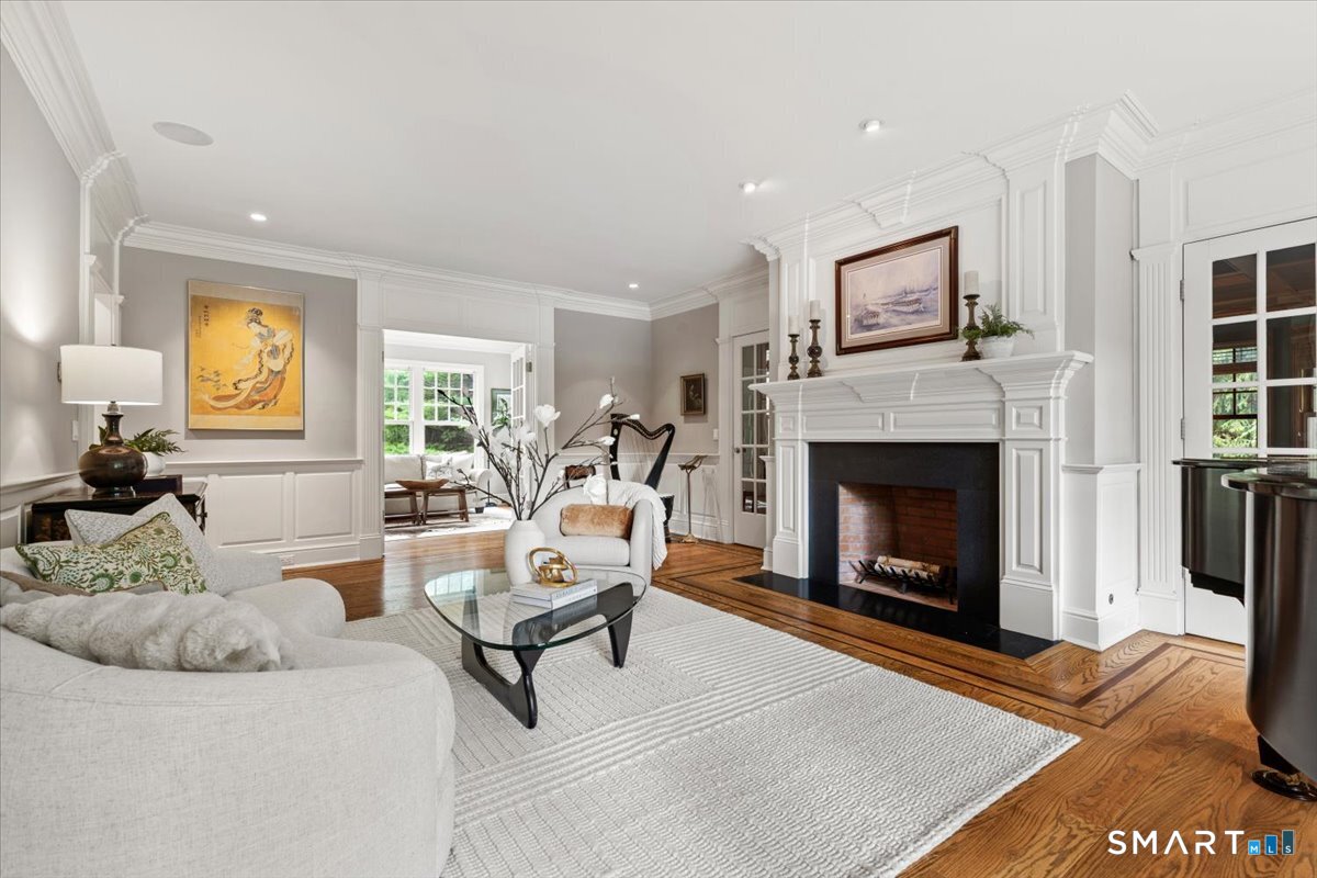 25 Adams Lane New Canaan CT 06840