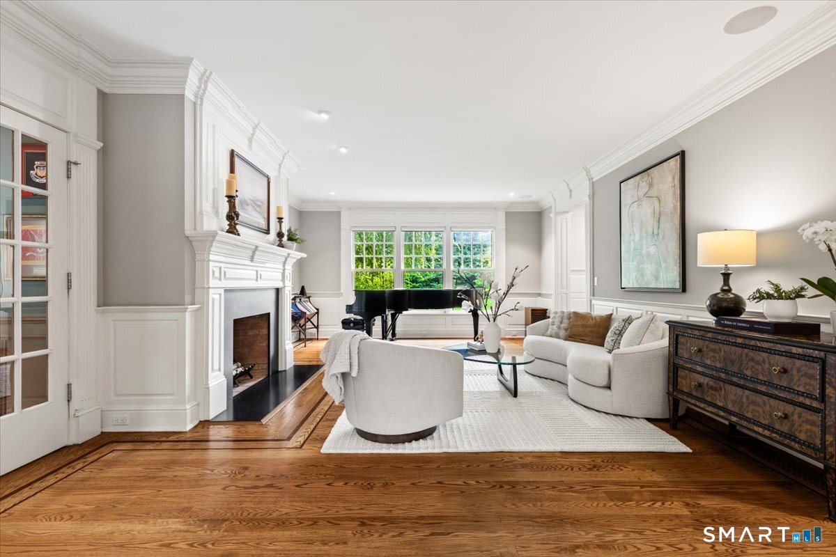 25 Adams Lane New Canaan CT 06840