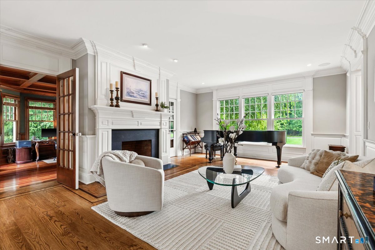 25 Adams Lane New Canaan CT 06840