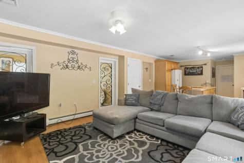 32 Fairfield Lane Bloomfield CT 06002